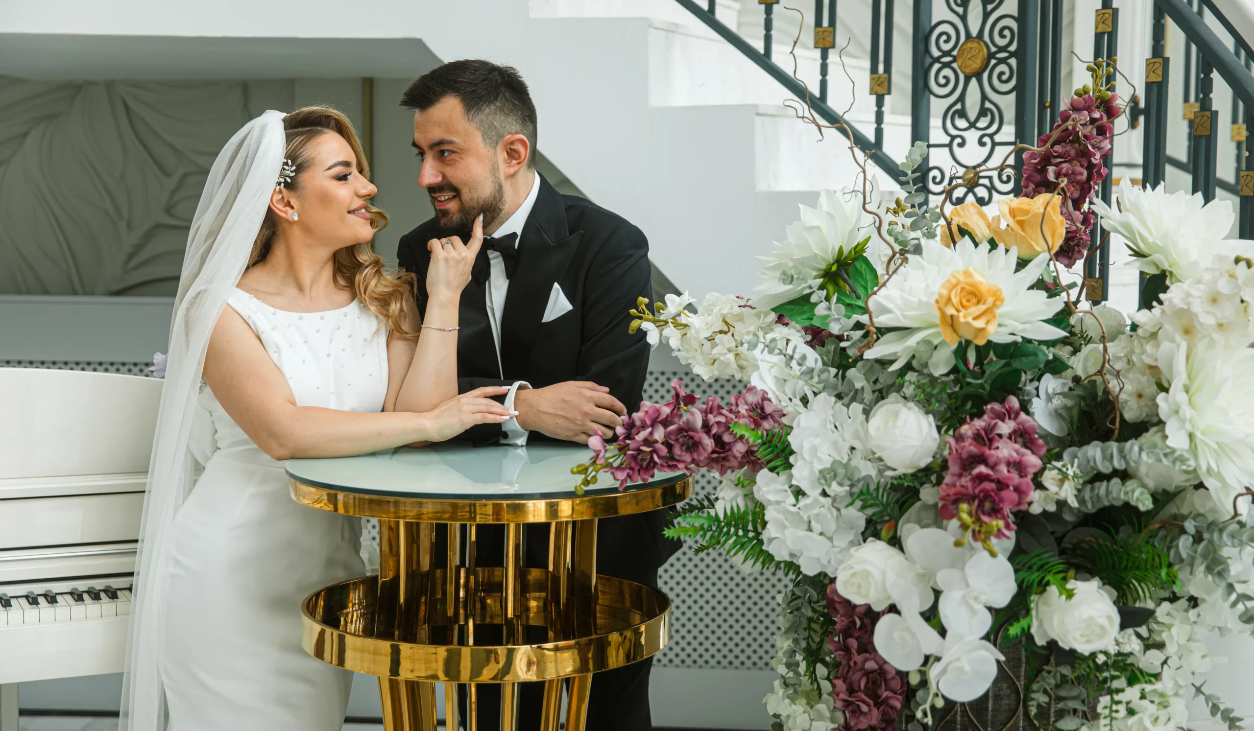Fotograf Nunta Bucuresti Ema si Gabriel Voicu cameraman videograf evenimente Bucuresti pregatiri ramatuelle firts Look